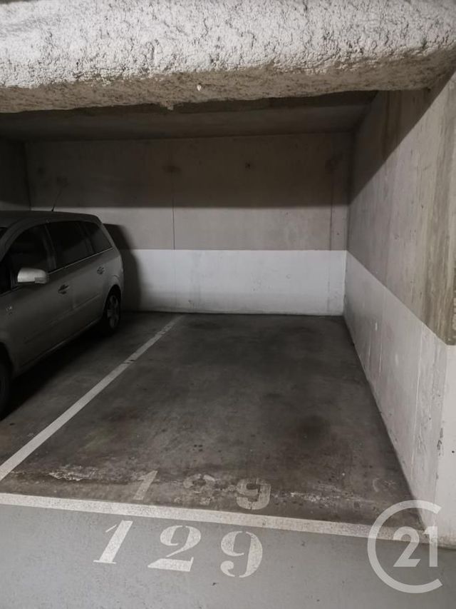 Parking à louer - 12 m2 - Drancy - 93 - ILE-DE-FRANCE