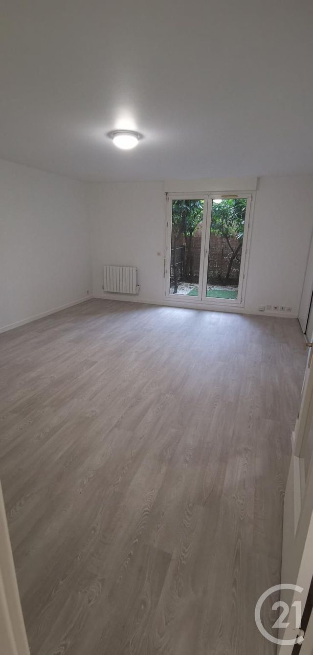 Appartement F1 à louer - 1 pièce - 42,17 m2 - Noisy Le Grand - 93 - ILE-DE-FRANCE